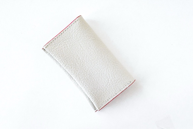 Cream Leather Wallet. Photo 6