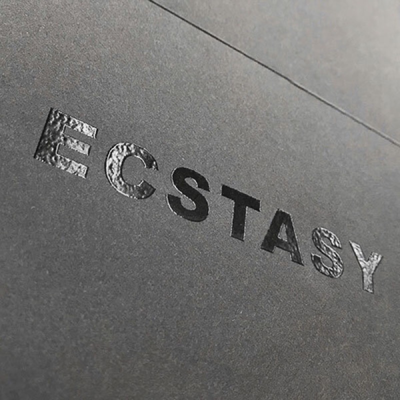 Raised black gloss thermography on black business card